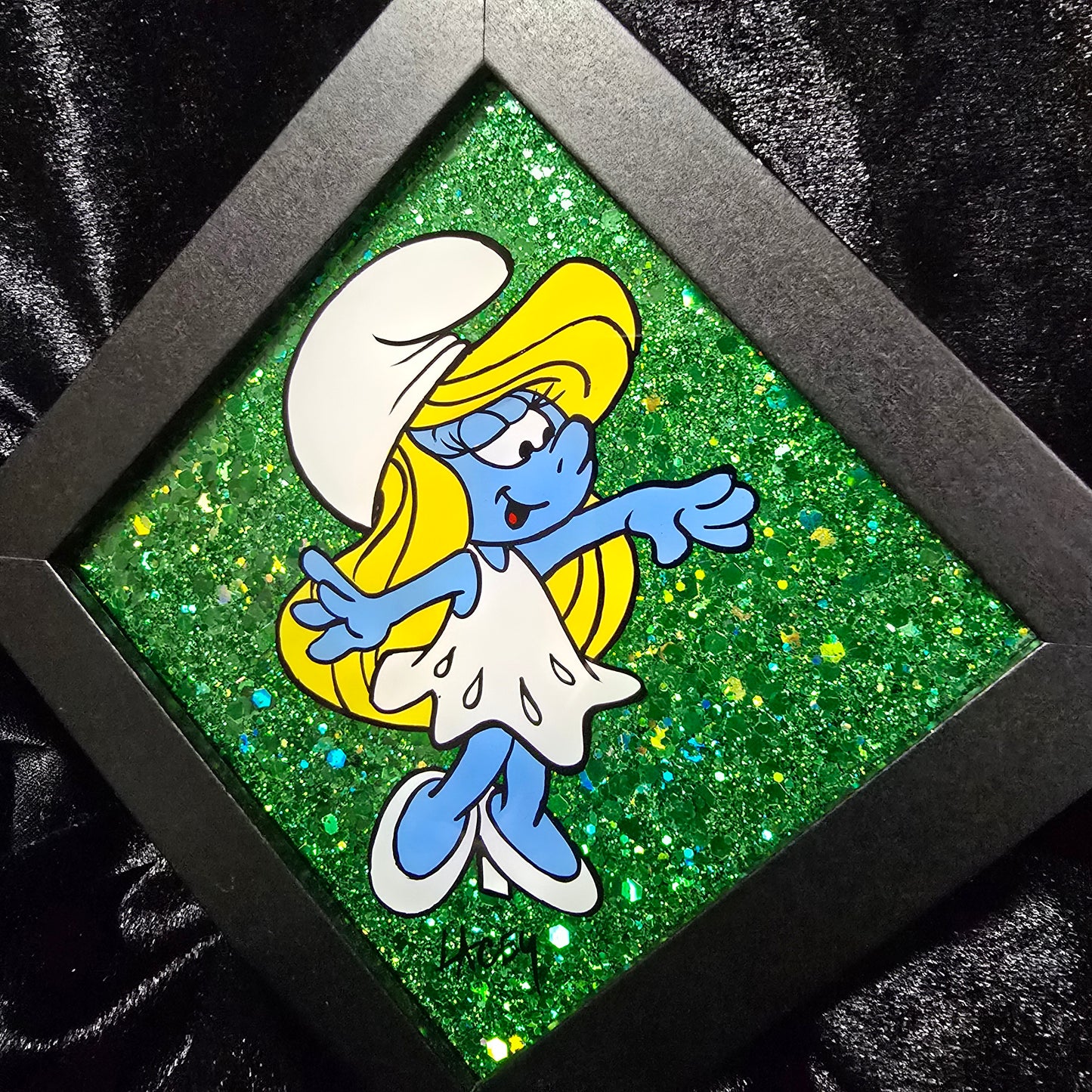 Smurfette with Green Glitter