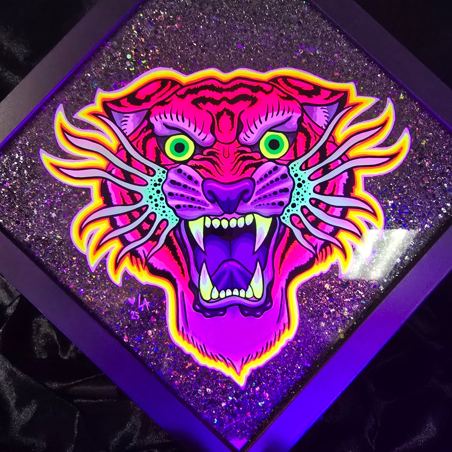Lazer Tiger UV Reactive Hot Pink & Halo Black Glitter